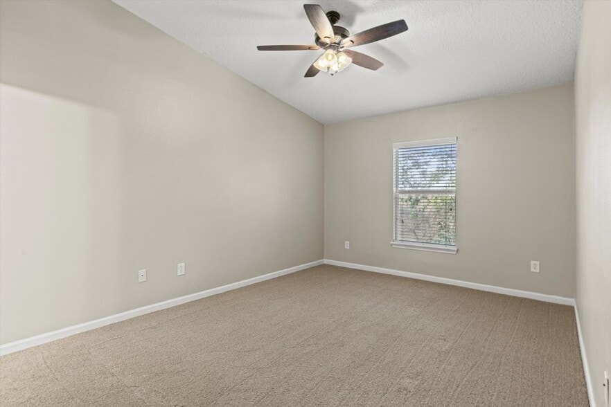 Building Photo - 7043 Deer Lodge Cir