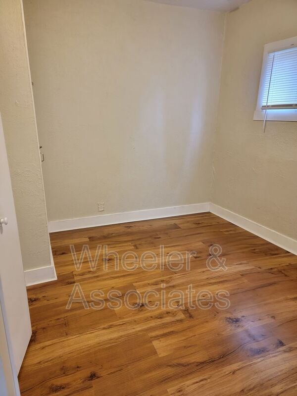 Building Photo - 1071 Sullivan Dr