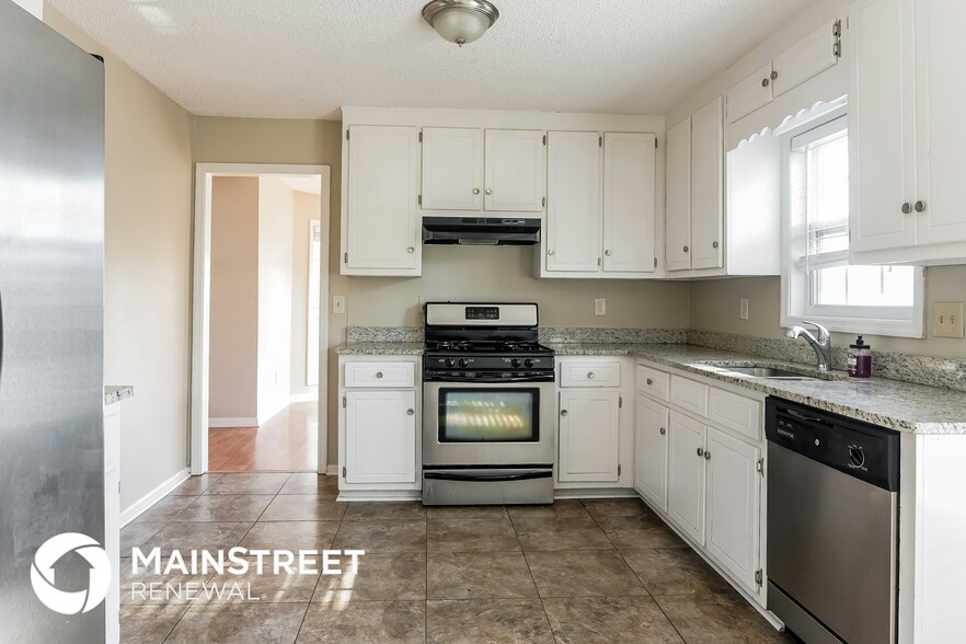 Building Photo - 1446 Glynn Oaks Dr SW