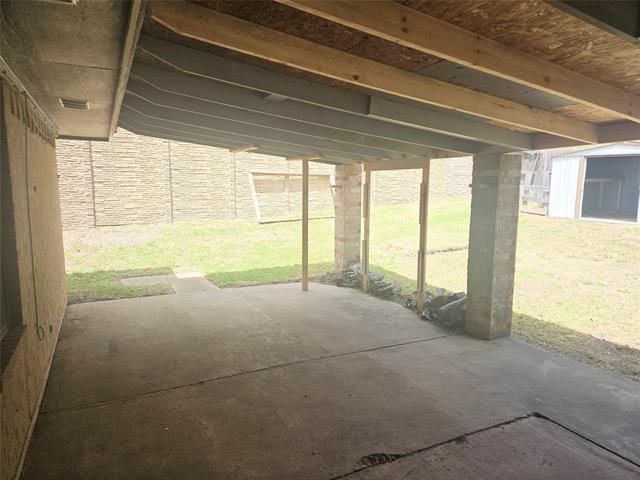 Building Photo - 731 Bristol Dr