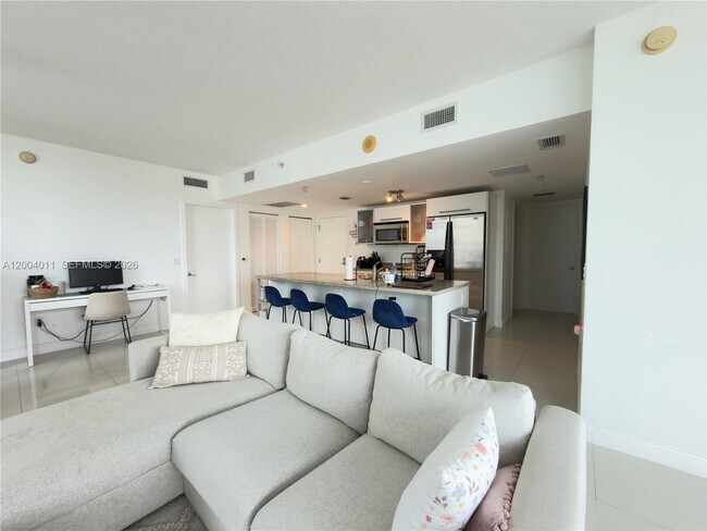 Building Photo - 185 SW 7th St