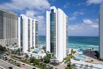 Building Photo - Oceania II