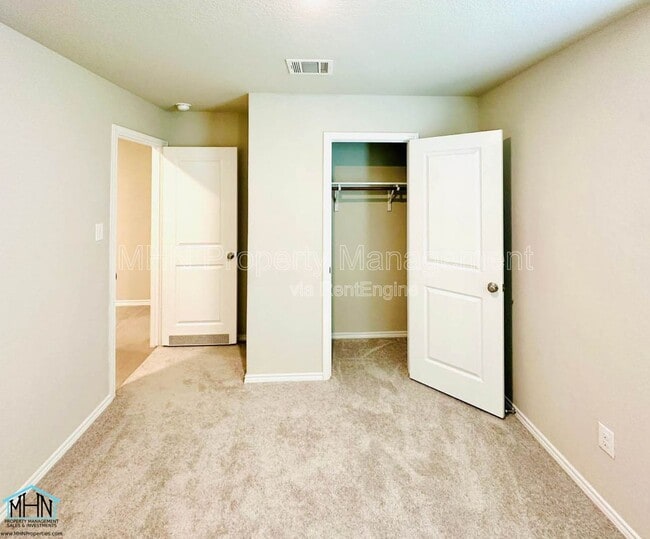 Building Photo - 9012 Sumners Wise