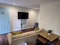 Building Photo - 107 David St