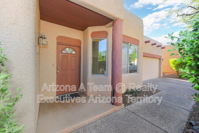 Building Photo - 3760 N Bay Horse Loop