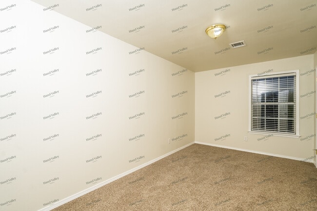 Building Photo - 2421 S Sweet Gum Ave