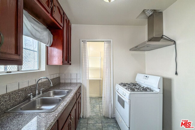 Building Photo - 3331 1/2 City Terrace Dr