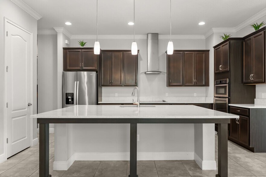 Building Photo - 14085 Alafaya Oak Bnd