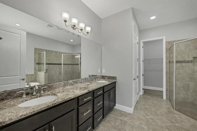 Building Photo - 6104 Champions Row St