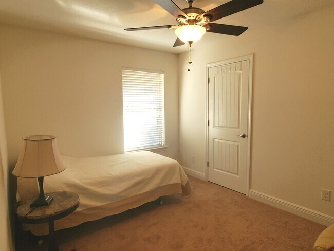 Building Photo - Corner Lot 4/2 Home - Fenced Yard - Near NAS