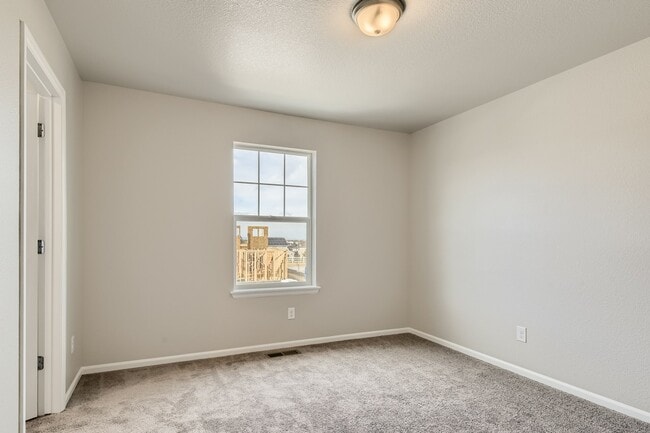 Building Photo - 6842 S Uriah St
