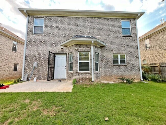 Building Photo - 516 Sprayberry Dr