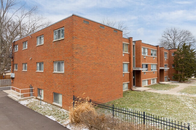 Building Photo - Carrollton Manor Apartments
