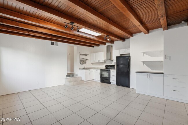 Building Photo - 3224 N Stanton St
