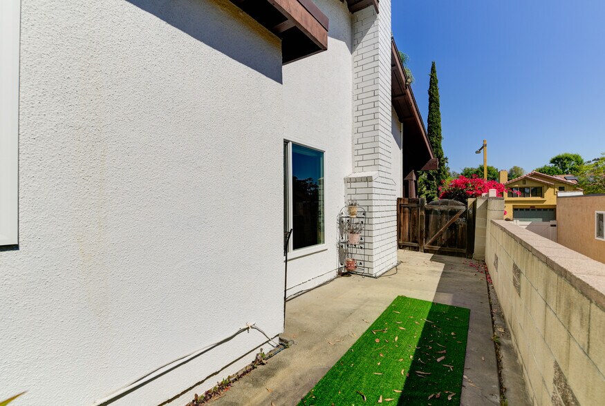 Building Photo - 10295 Veracruz Ct