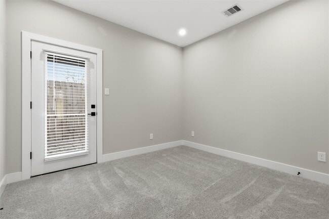 Building Photo - 9 Wellford St