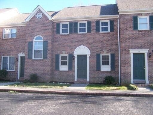 Primary Photo - 461 Bramblewood Ln