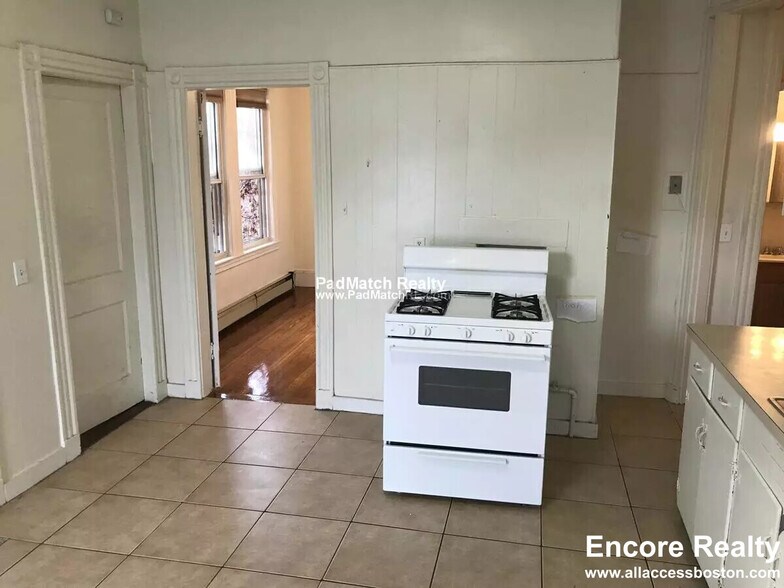 Building Photo - 9 Fulkerson St