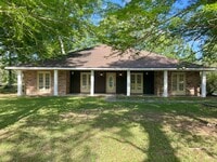 Building Photo - 30447 Parkview Dr