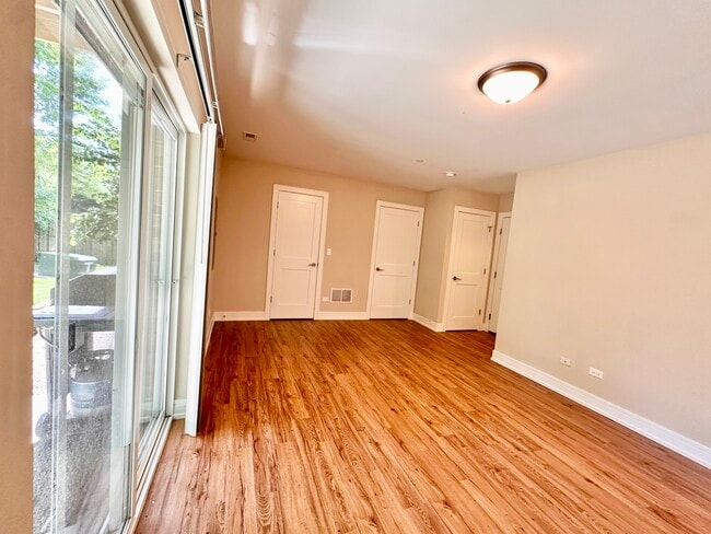 Building Photo - 2601 Chelsey St