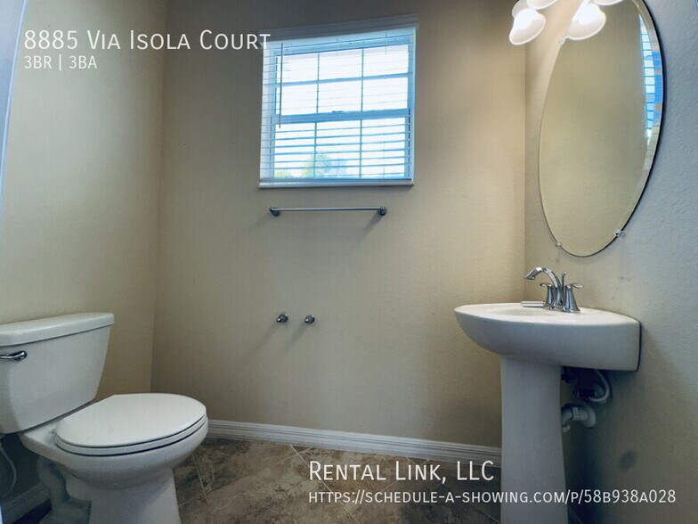 Building Photo - 8885 Via Isola Court