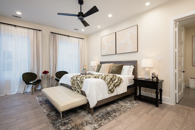 Building Photo - 913 Thompson St