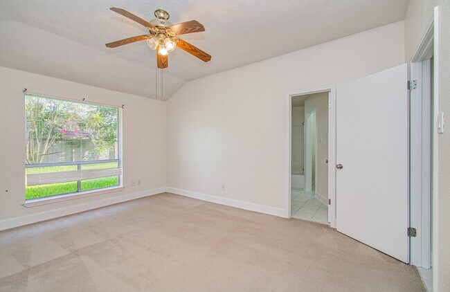 Building Photo - 16963 Nevisway St