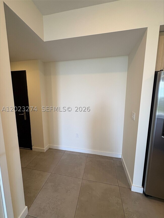Building Photo - 16395 Biscayne Blvd