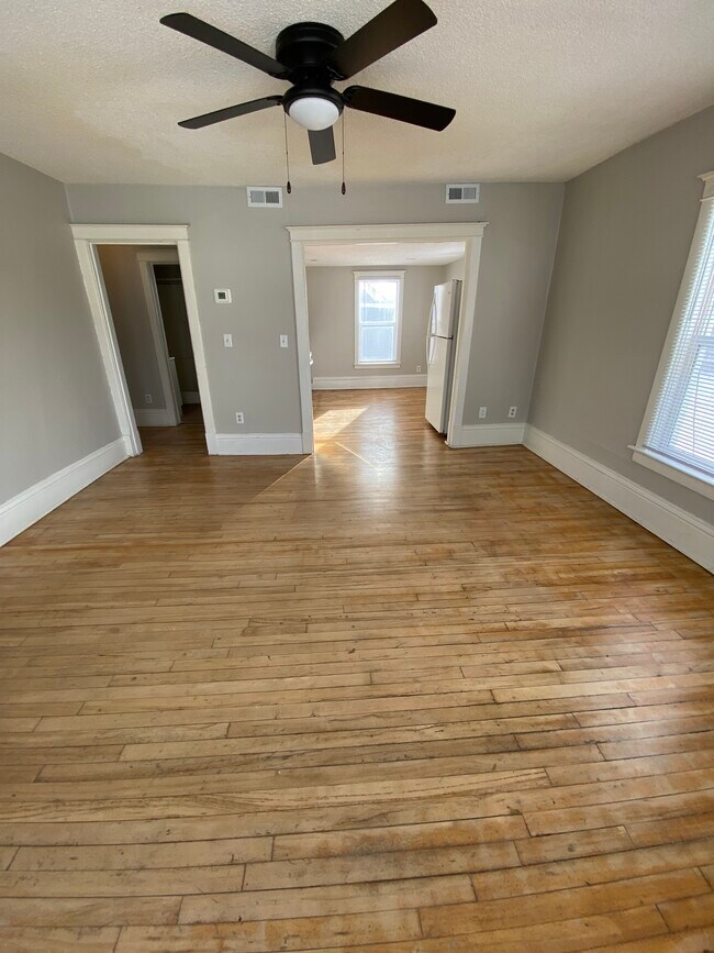 Building Photo - 2901 28th Ave S