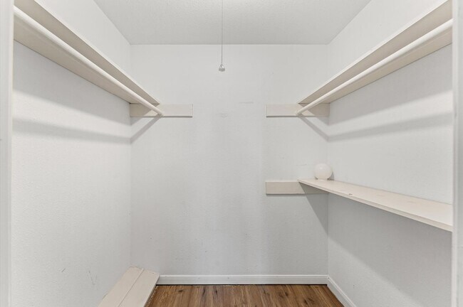 Building Photo - 427 Whitecap Dr