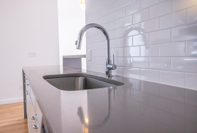 Building Photo - Prospect Apartments with Pro Gym Access