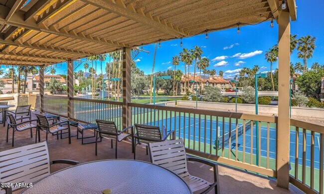 Building Photo - 9708 E Vía Linda