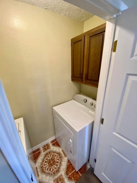 Building Photo - 6801 Camden Ln