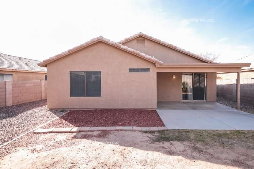 Building Photo - 10630 E Emerald Ave