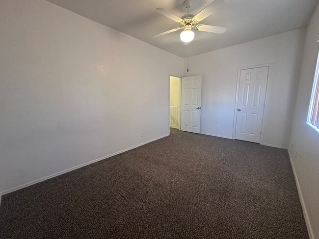 Building Photo - 2400 Mohave Ridge Ave