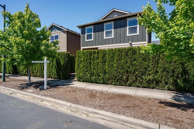 Building Photo - 2973 25th Ave