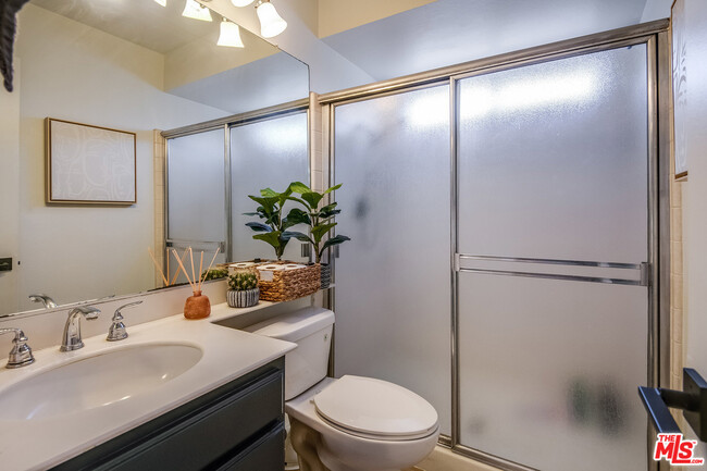 2nd Bathroom - 7800 Topanga Canyon Blvd