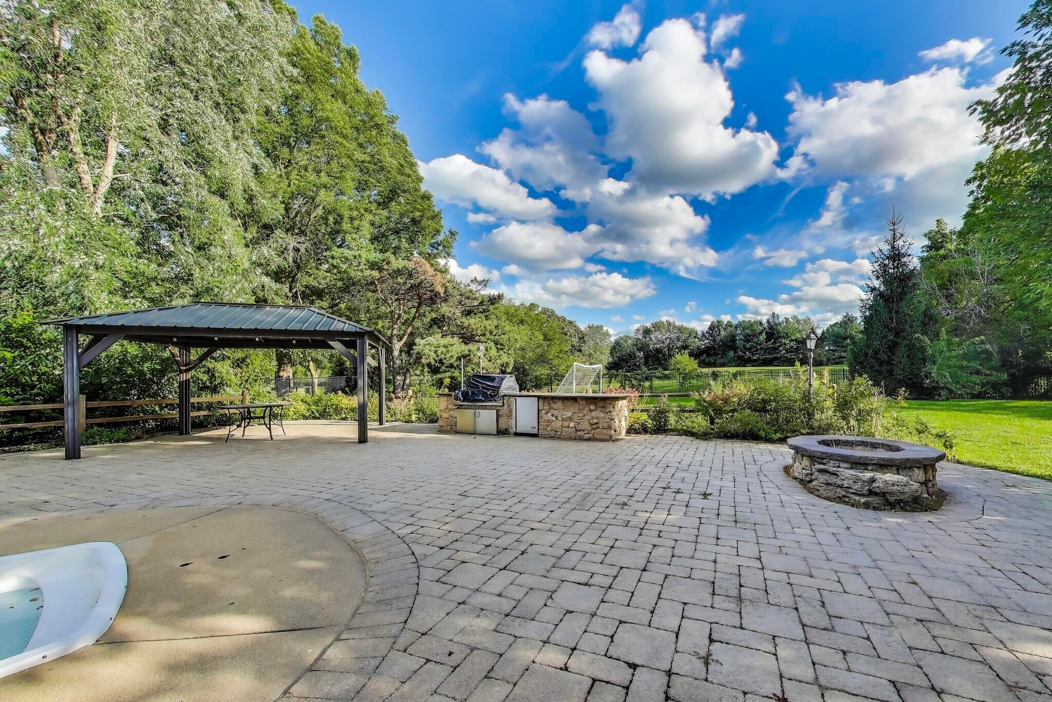 Building Photo - 23W711 Hobson Rd