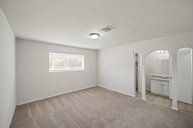 Building Photo - 2503 Knoll St