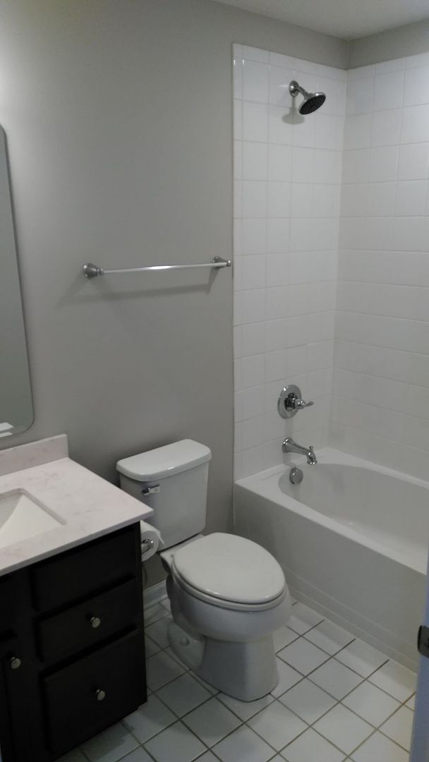 Building Photo - Like New Townhome in Stallings!