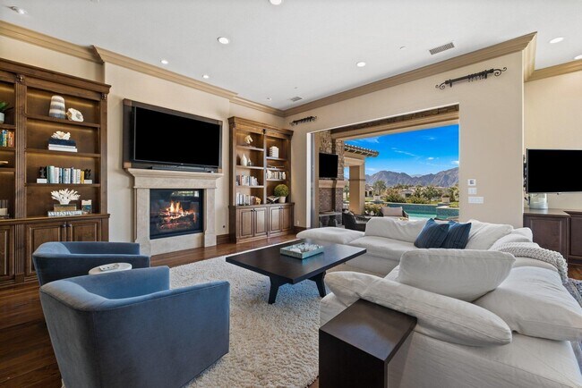 Building Photo - 75741 Via Stia