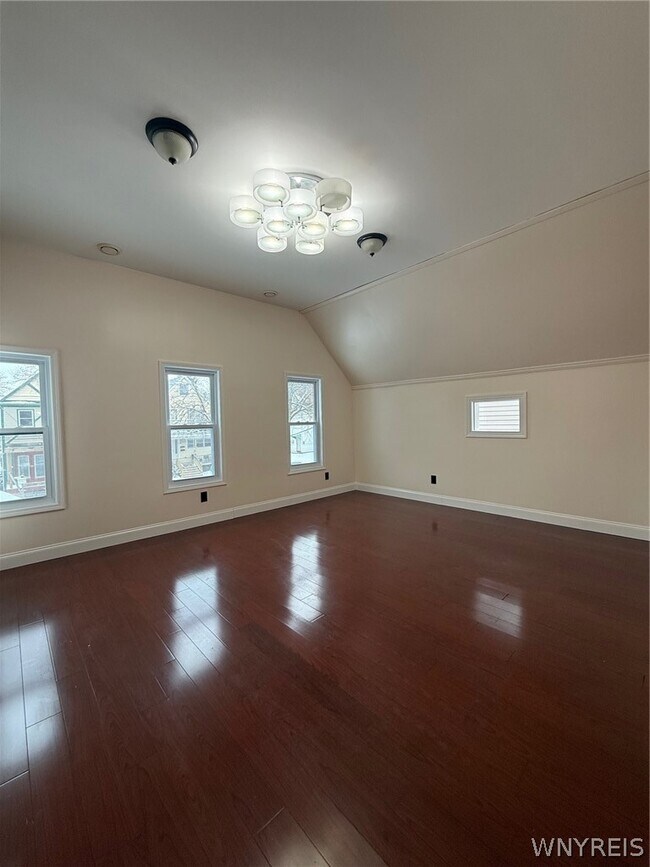 Building Photo - 27 Garfield St