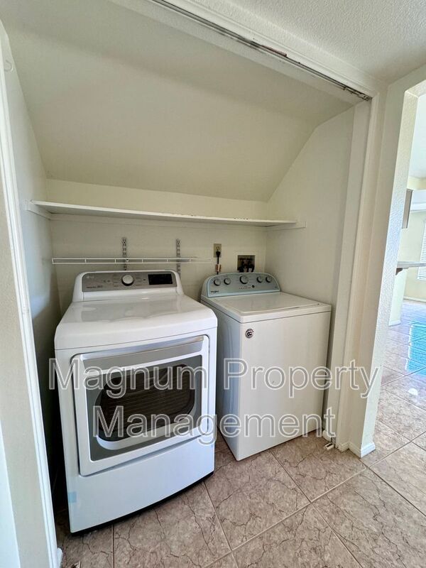 Building Photo - 24453 Jacarte Dr