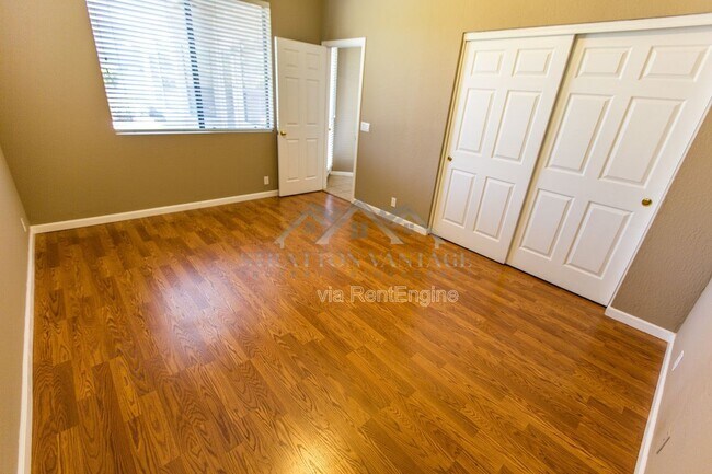 Building Photo - 26619 N 46th Pl