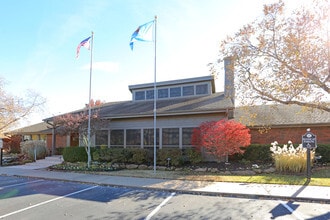 Building Photo - Echo Trail Apartments