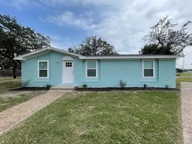 Primary Photo - 1300 S Live Oak St