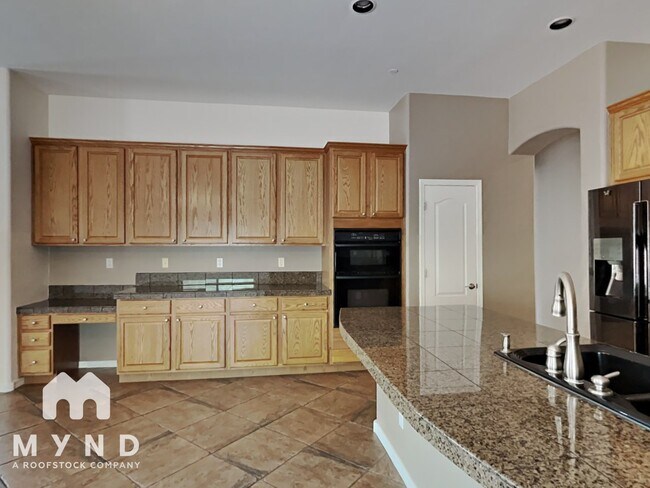 Building Photo - 11962 N Grape Ivy Pl