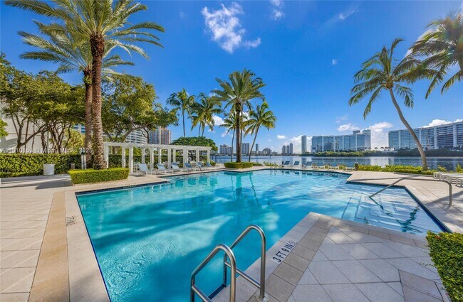 Primary Photo - 3245 NE 184th St