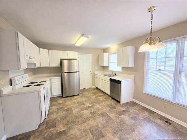 Building Photo - 1179 Butterwood Cir