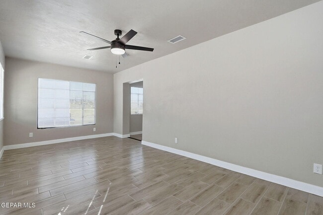 Building Photo - 3100 McKinley Ave